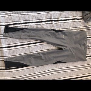 Under Armour ankle crop workout legging